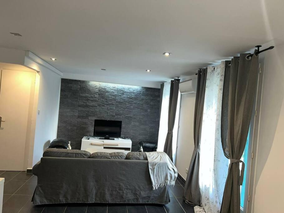 Grand Appartement Climatise Et Fonctionnel Marsiglia Esterno foto